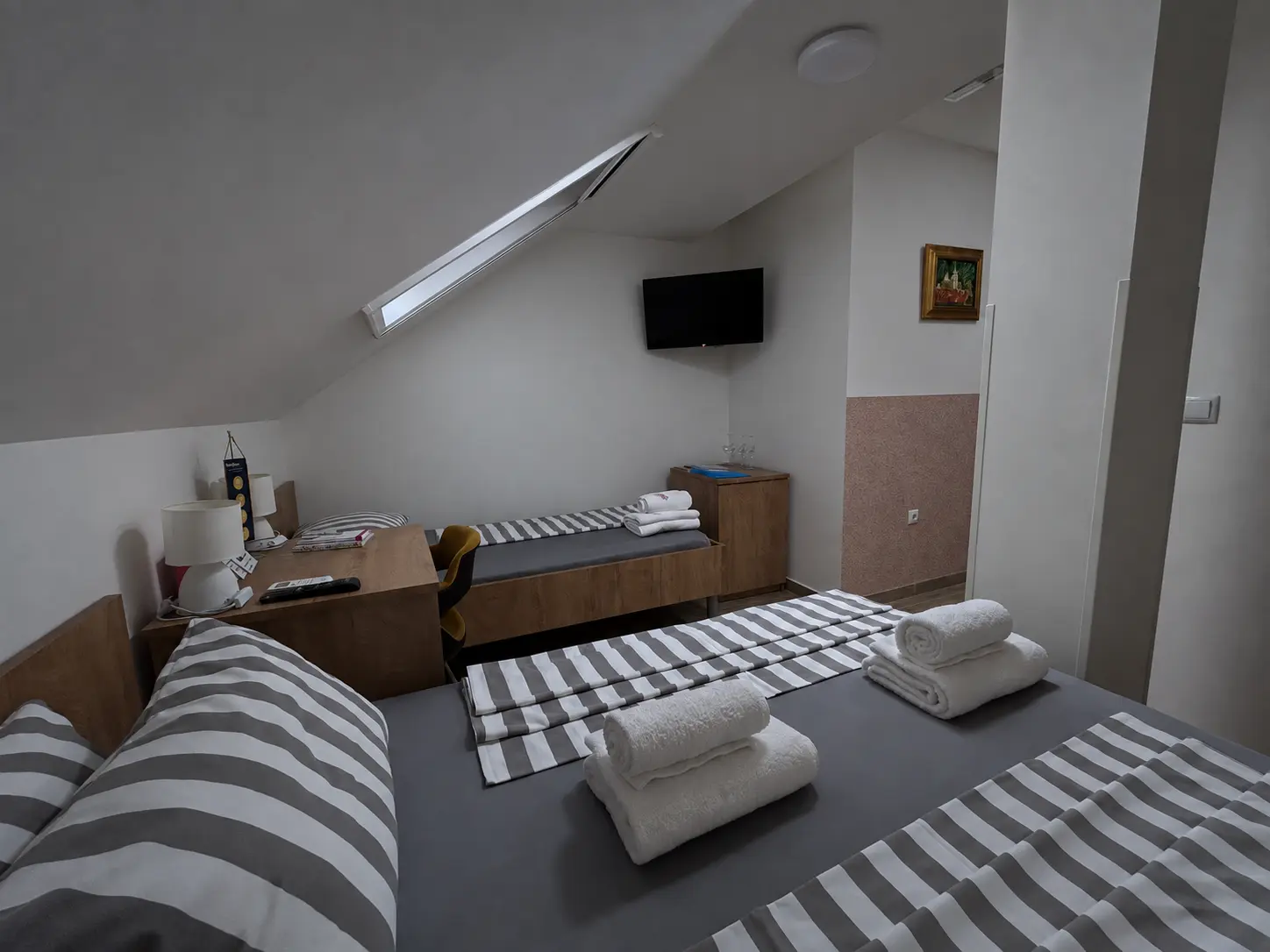 Soba 2 — Apartmani Špoljar